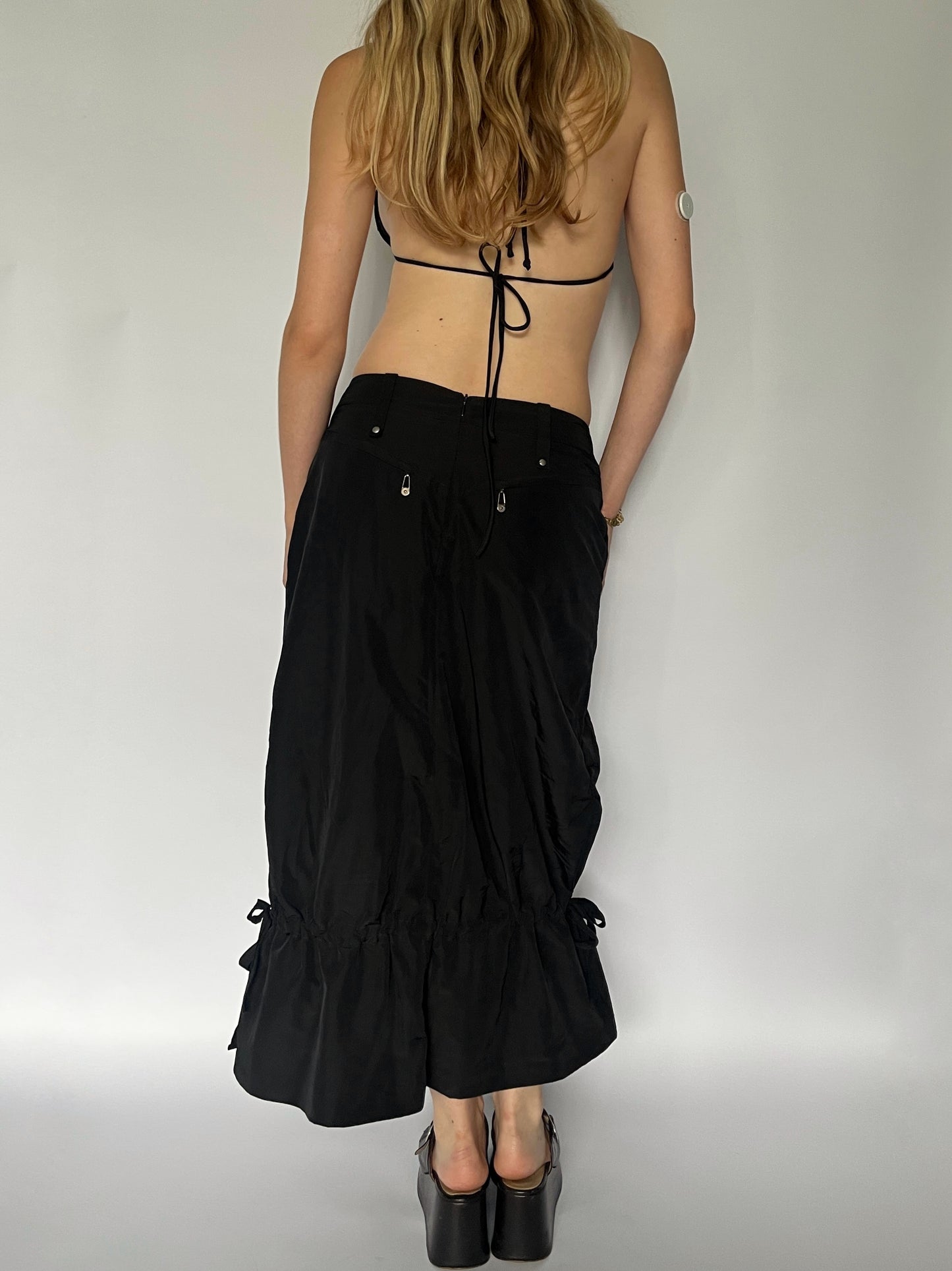 Black 90’s cargo rouched maxi skirt