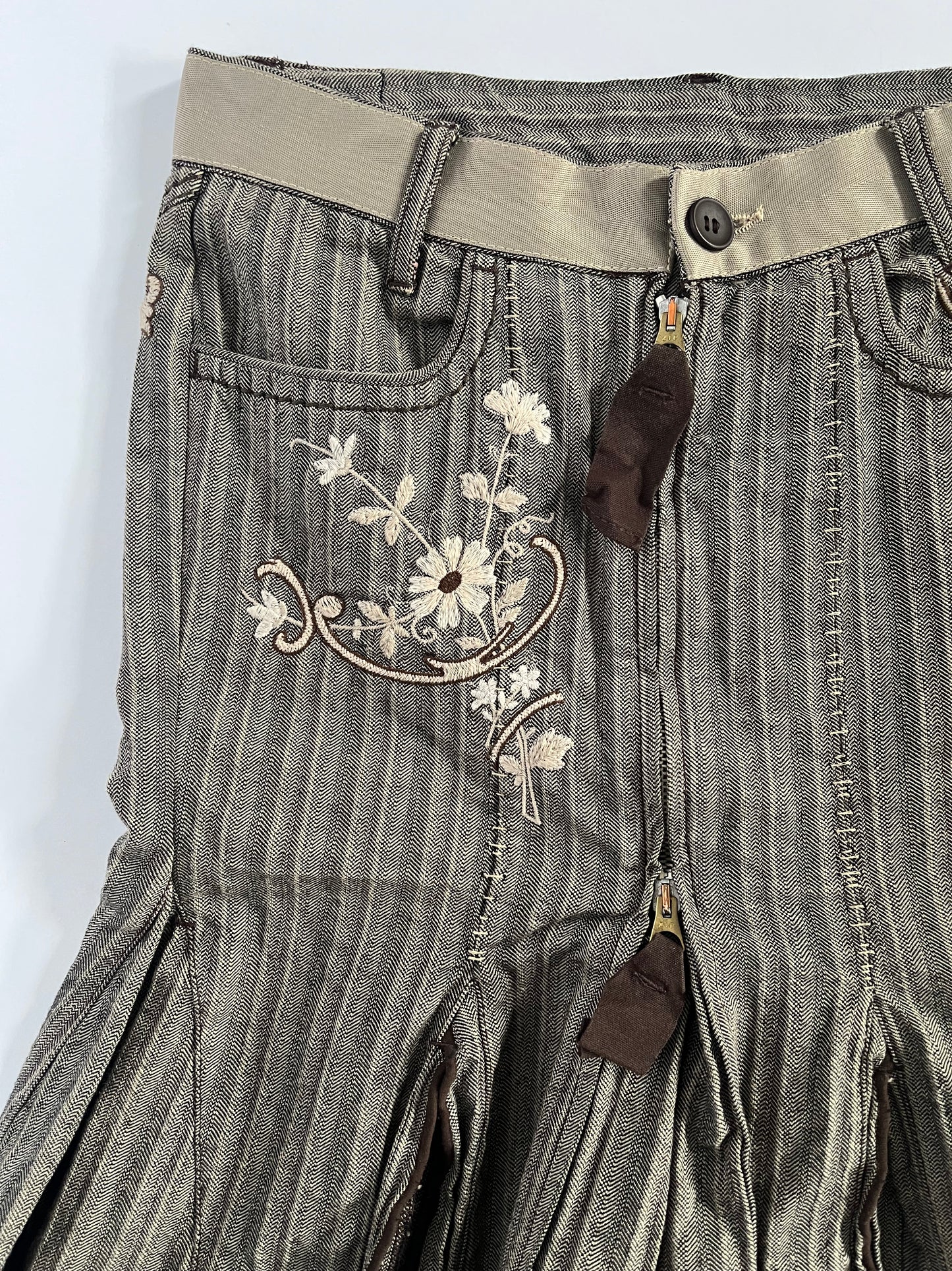 Marithé + François Girbaud embroidered knee length skirt