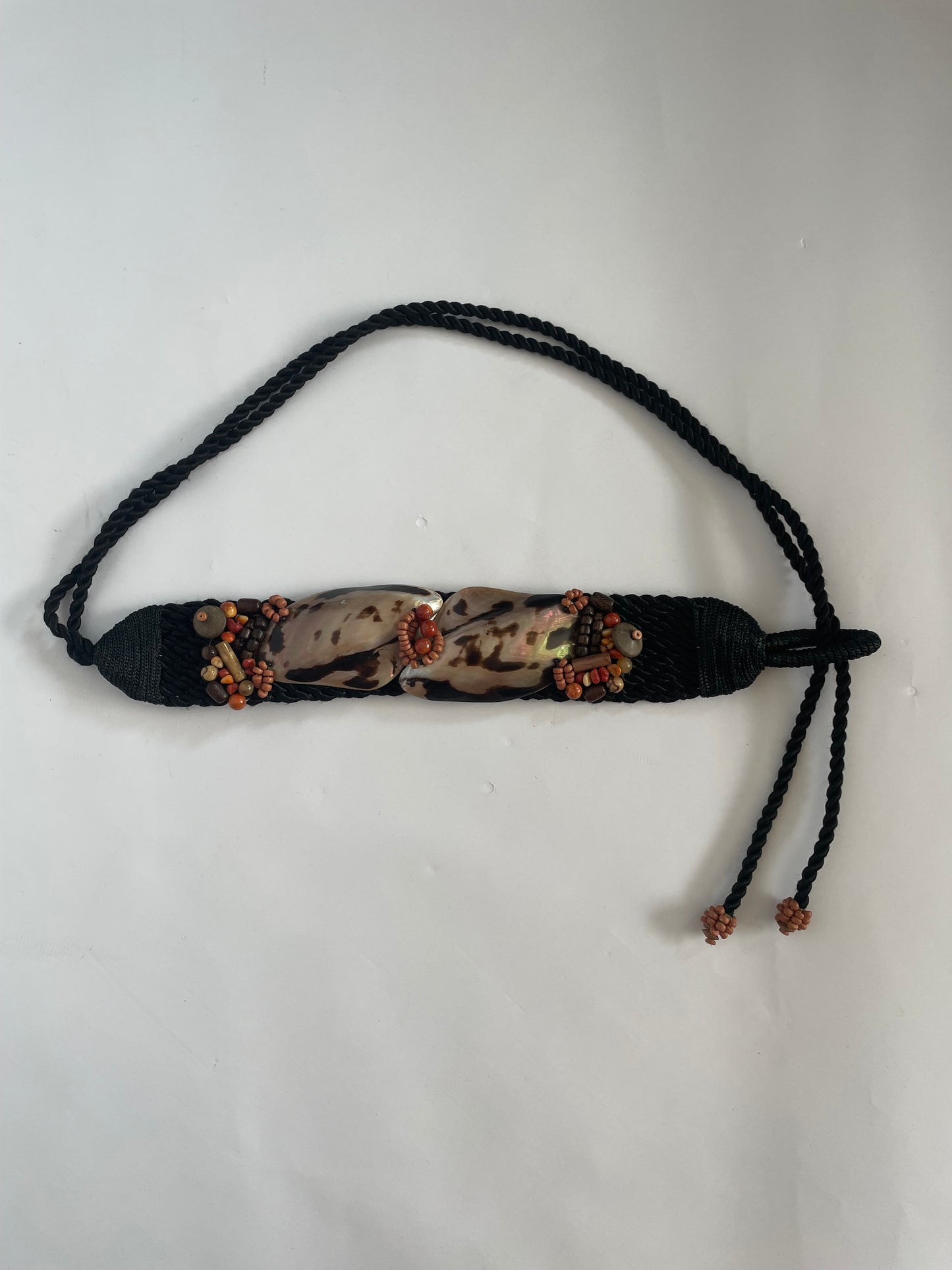 Seashell rope belt
