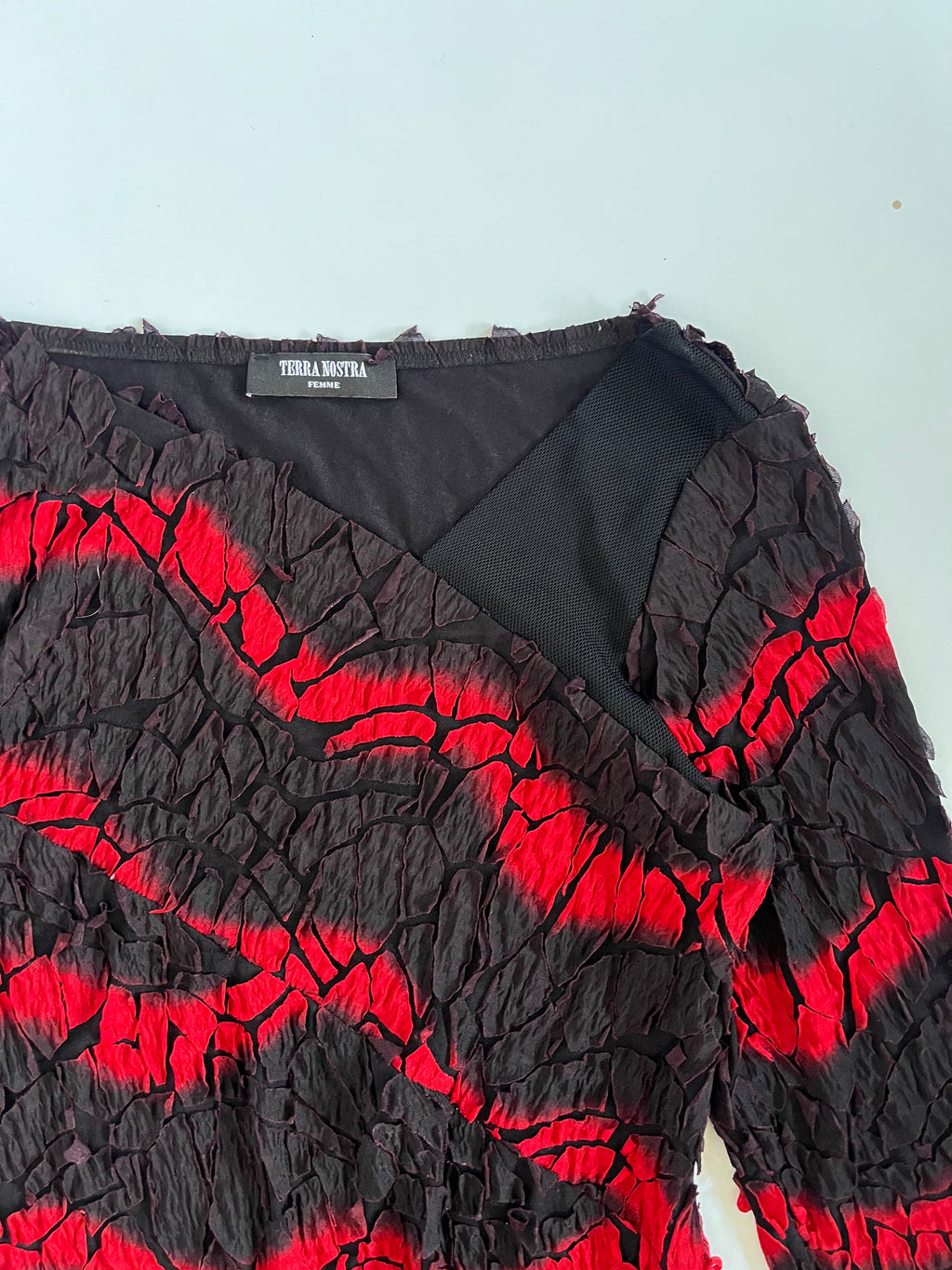 Black & red asymmetric 3/4 length sleeve top
