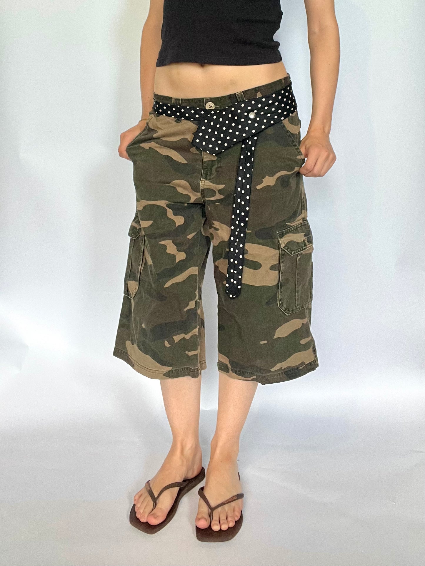 32 inch tie belt: Polka dot