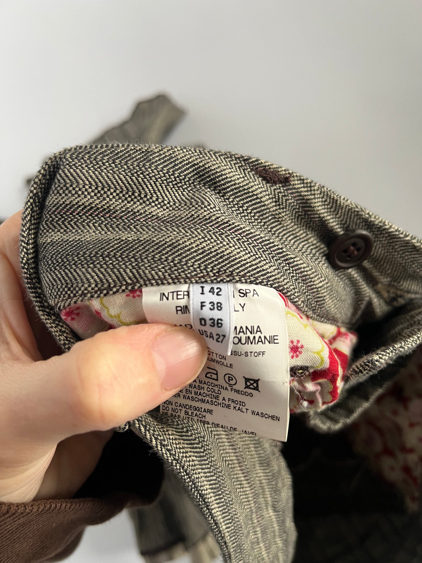 Marithé + François Girbaud embroidered knee length skirt