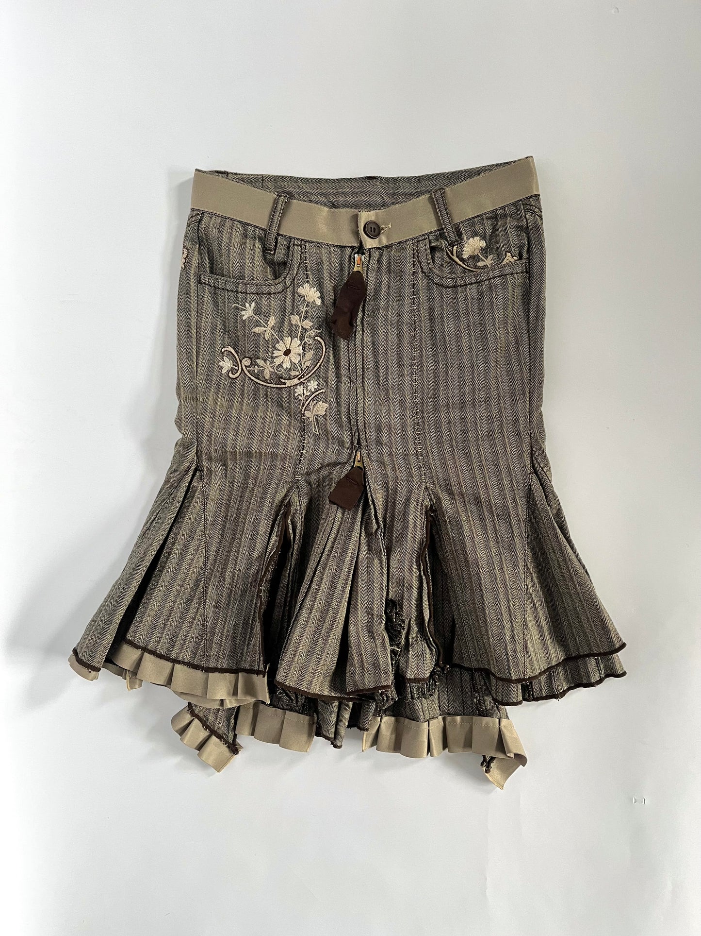 Marithé + François Girbaud embroidered knee length skirt