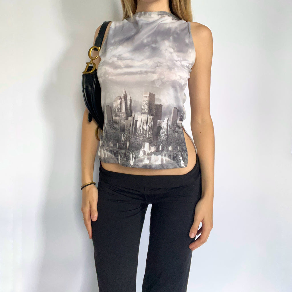 City print graphic tank top