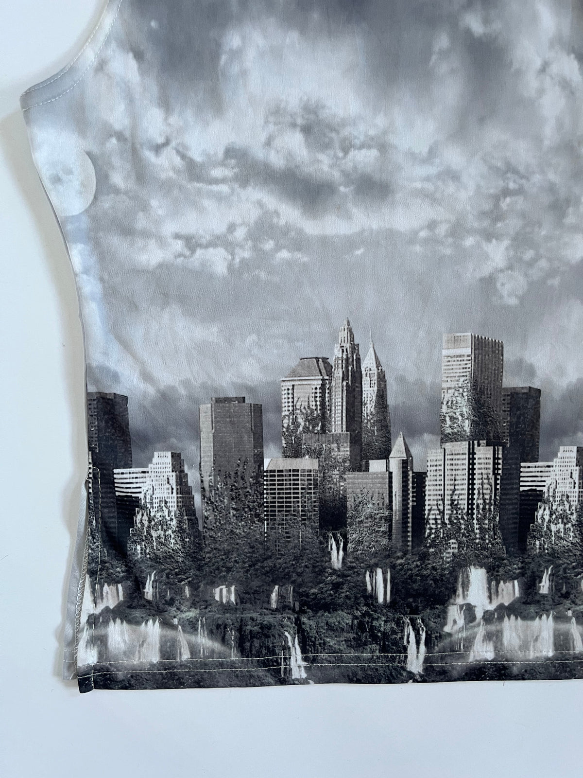 City print graphic tank top