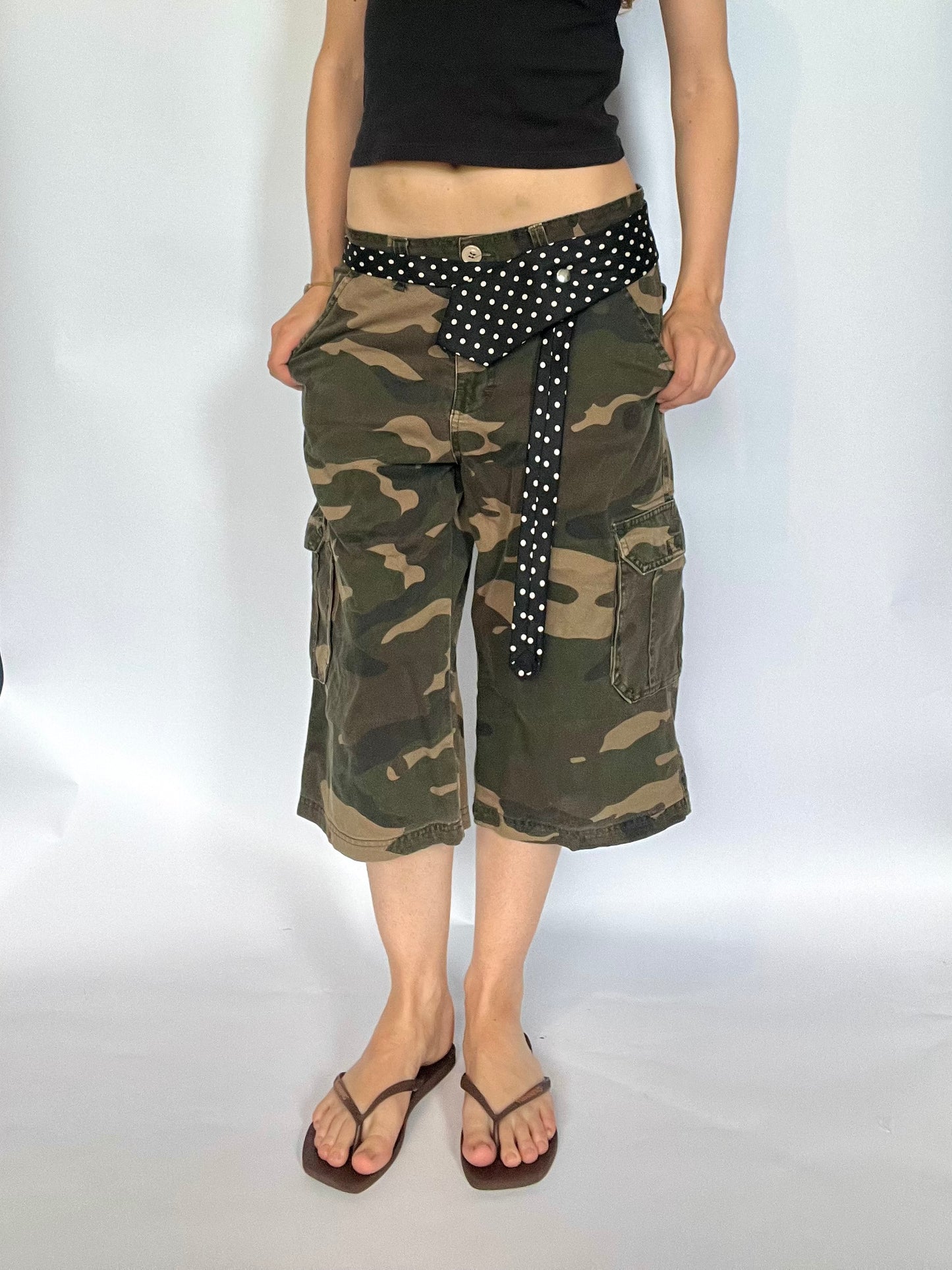 32 inch tie belt: Polka dot